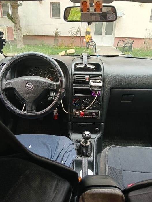 Vând  Opel Astra g