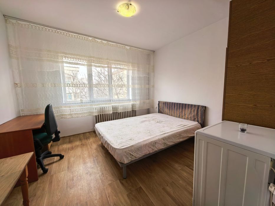 De închiriat camera cămin