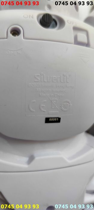 robot jucarie SILVERLIT 36cm fara baterii merge decat se aprinde sus