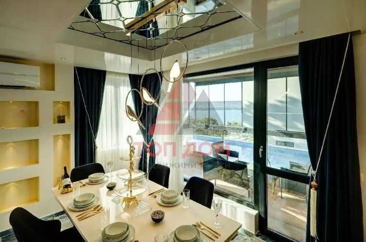 Дава се под наем Тристаен апартамент в Варна, Галата - 150 кв.м за 2500 € - Снимка #1