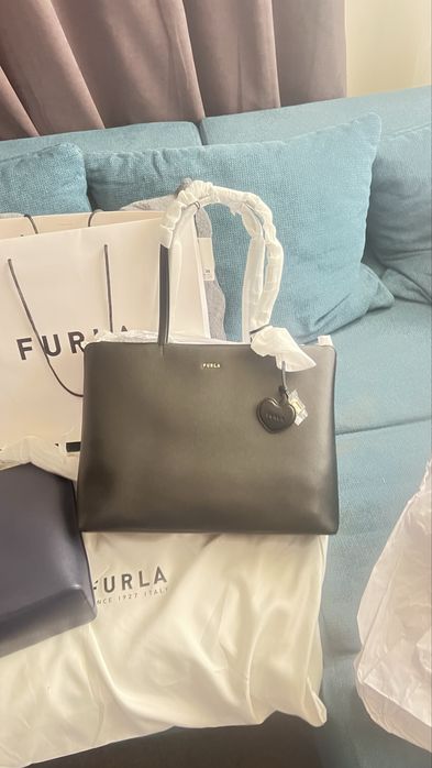 Furla Delia Nero Tabacco Blue.100% оригинал със сериен номер етикети,care instructions, dust bag подаръчен плик Furla,всичко от до.L размер
