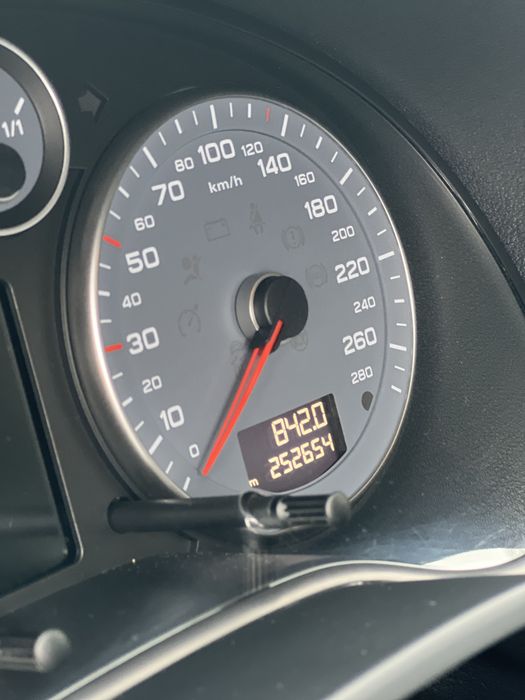 ПРОДАВАМ Audi A3 2.0 TDI 140HP
