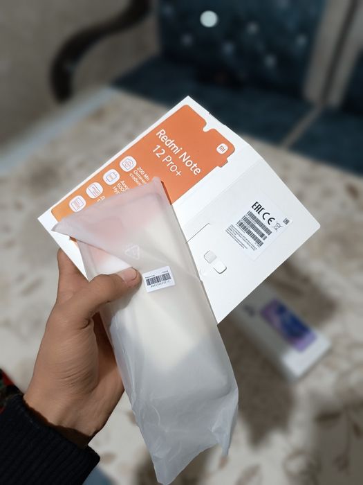 Redmi note 12 pro+5G
Karobka dokument bor 
Zaryatnik 120W 19 daqiqada