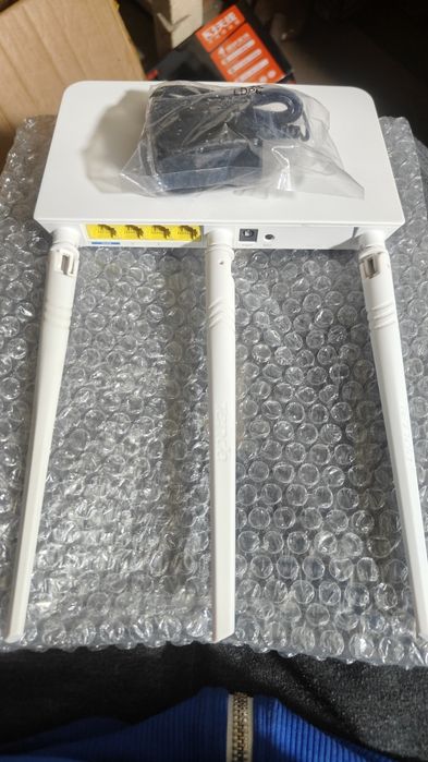 Wi-Fi роутер Tenda F3
