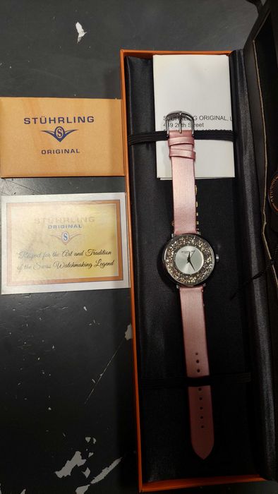 Дамски часовник Stuhrling  IGU