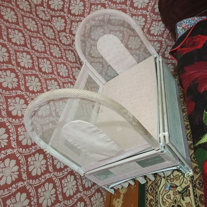 Кроватка для детей 200минг сум