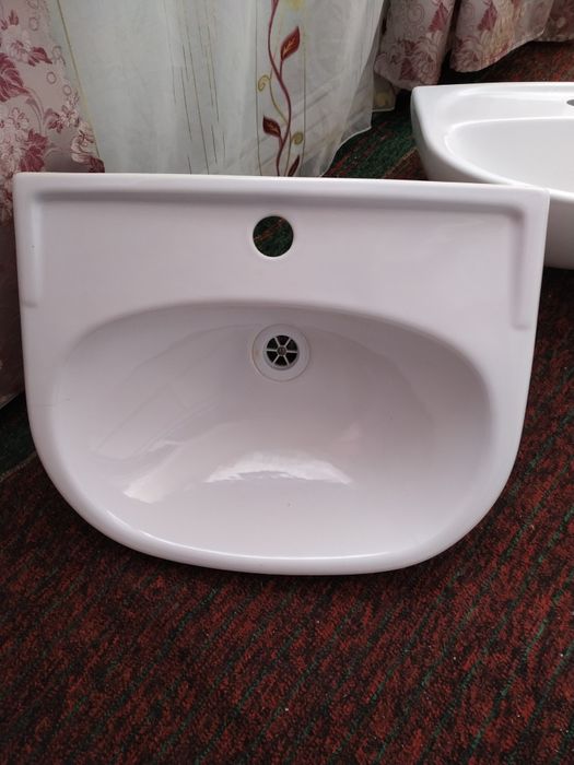 Раковины разные 3 шт. б/у, в хор. состоянии .ЦЕНЫ РАЗНЫЕ, см. в объявл