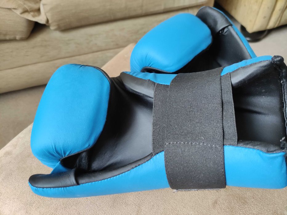 Blitz Мъжки спаринг ръкавици, подходящи за тае куон до