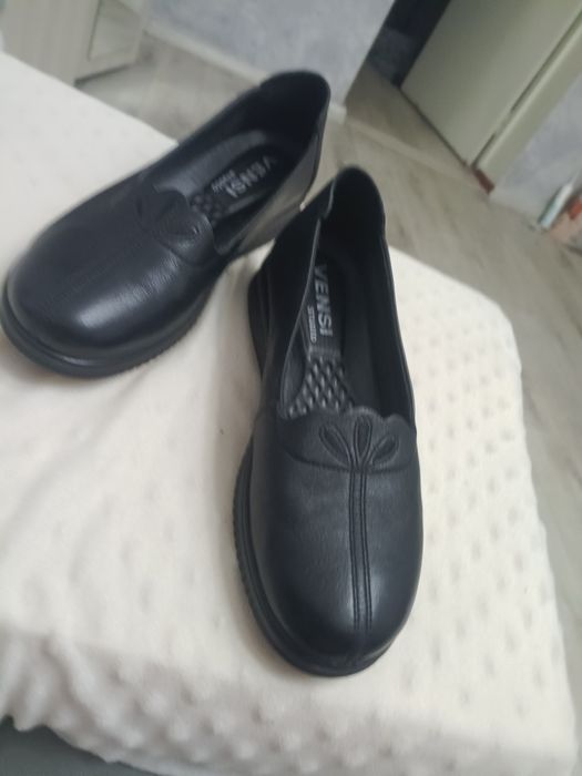 Продам обувь 36 размер