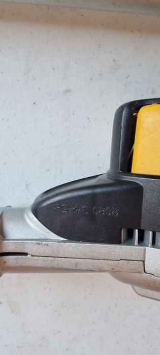 Dewalt DCMPS 567 Foarfeca Crengi