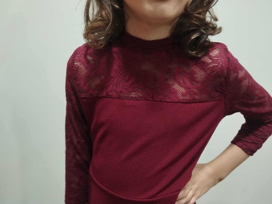 НОВА червена рокля