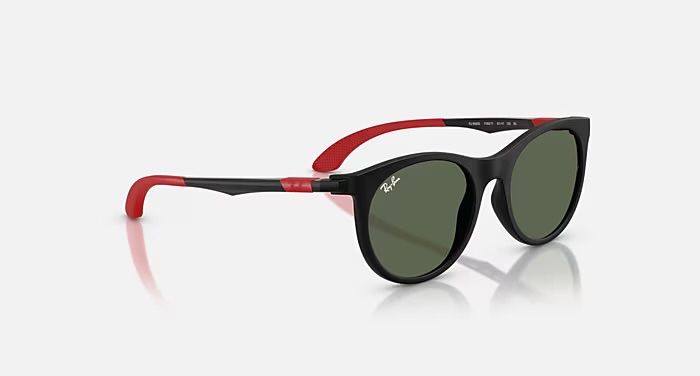 Чисто нови Ray Ban Junior 9082S
