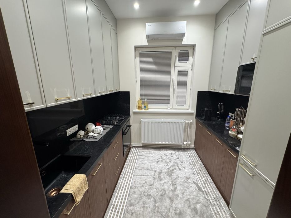 Продаётся двух комнатная квартира с ремонтом нео классика