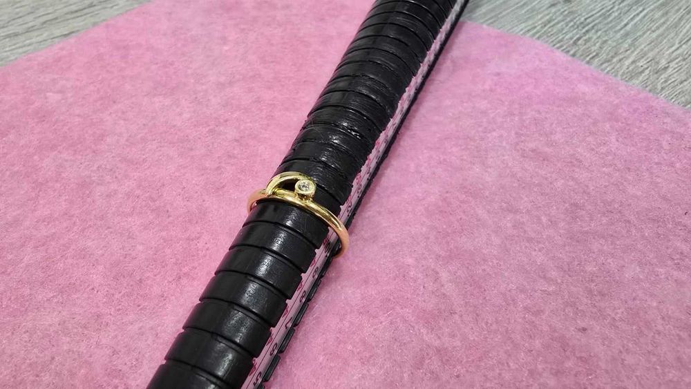 Златен пръстен 14 карата 585 / с диамант