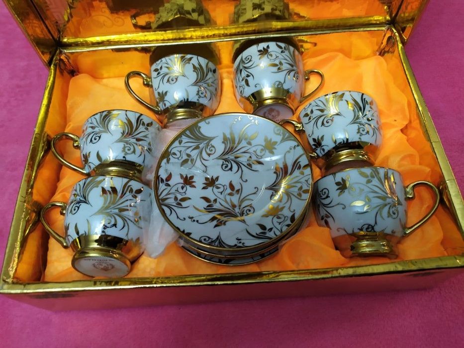 Продается чайный комплект