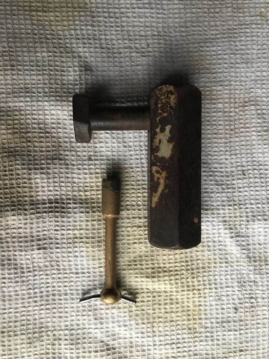 Замки с секретом