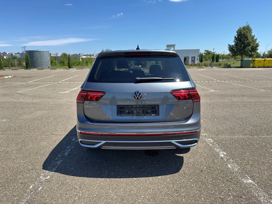 Vând Volkswagen Tiguan Allspace Elegance 2.0 TDI 4Motion DSG an fabricație 2021