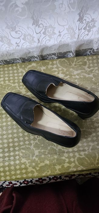 Pantofi dama cu toc, noi, din piele naturala,marimea 37