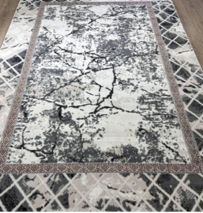 Продаю ковёр в хорошем состоянии