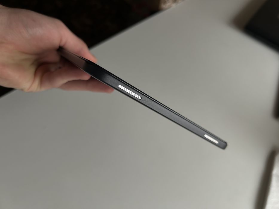 Samsung Galaxy Tab A (2016)+оригинално зарядно и безплатен калъф