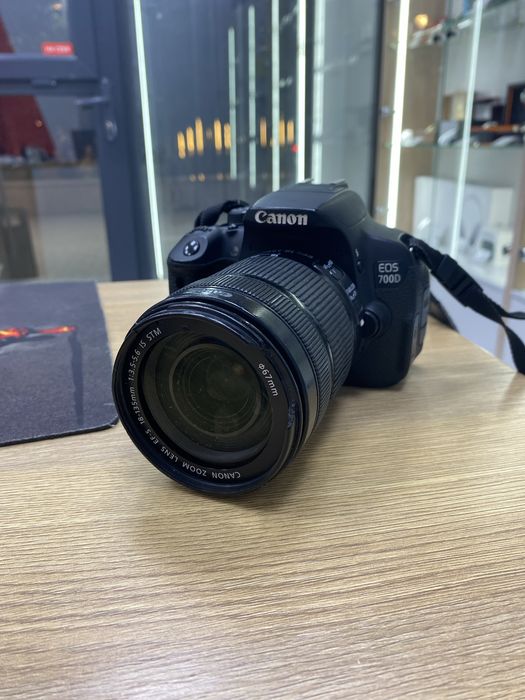 Canon Eos 700D (p25)