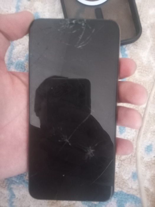 iPhone xs max с гарантией