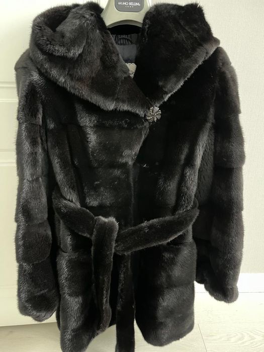 Продам шубу норковую