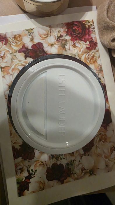 Крем чисто нов.Estee Lauder