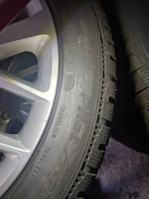 18 цола Оригинални джанти сеат купра зимни гуми 245 45 R18 Seat cupra