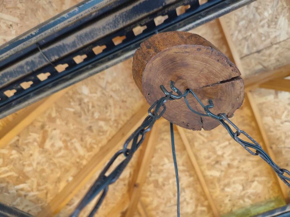 Дървена лампа рустикален стил