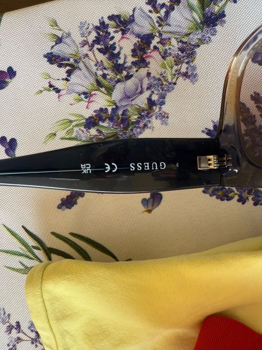 Дамски слънчеви очила Guess