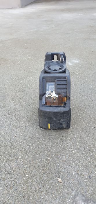 Nivela laser cu linii Dewalt (raza verde)