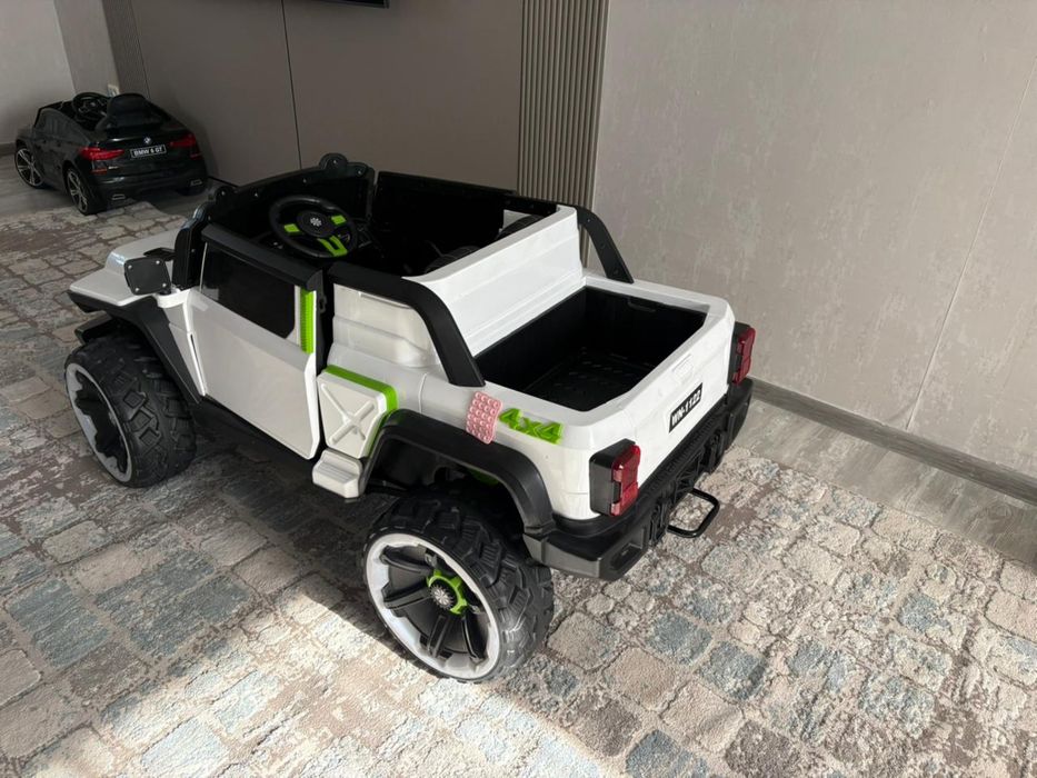 Продам машину джип