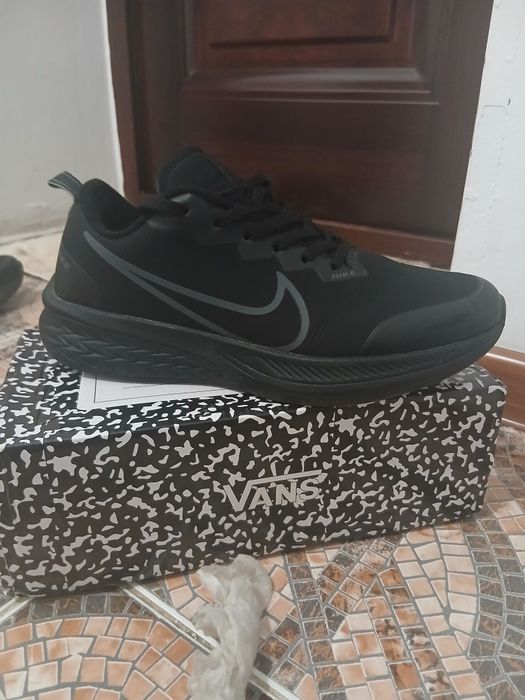 Air zoom 42 размер маламеркі