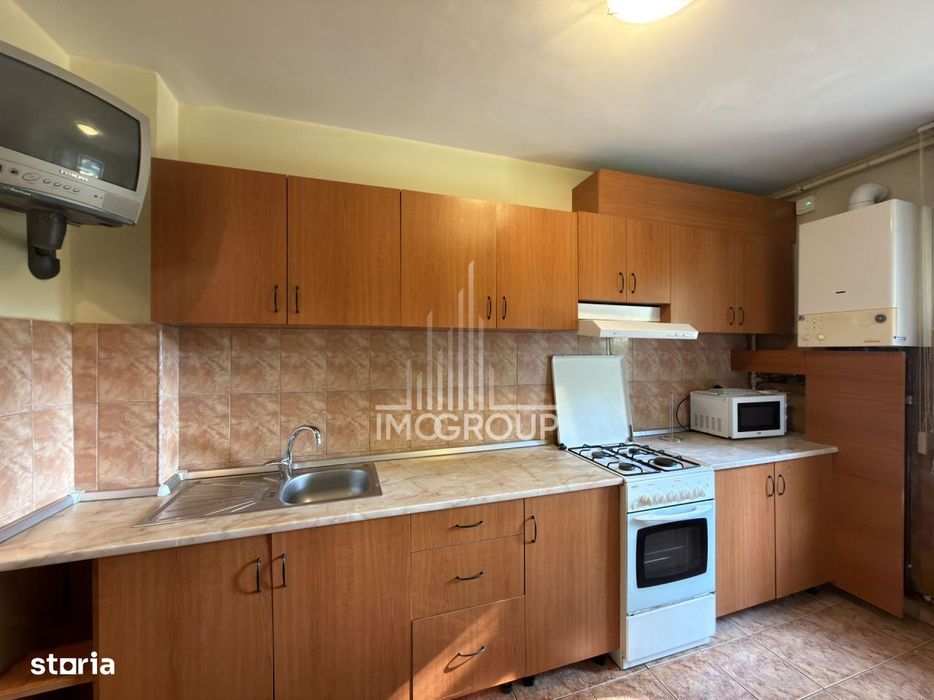 Apartament 3 dormitoare | 2 bai | boxa si loc de parcare | zona Iulius