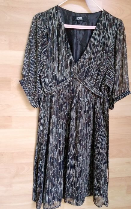 Официални ефирни рокли