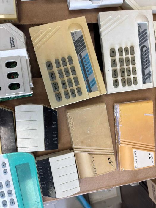 Електронна скрап. Клавиатури за СОТ централи.