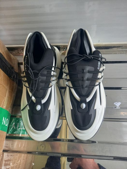 Дизайнерские красовки космические