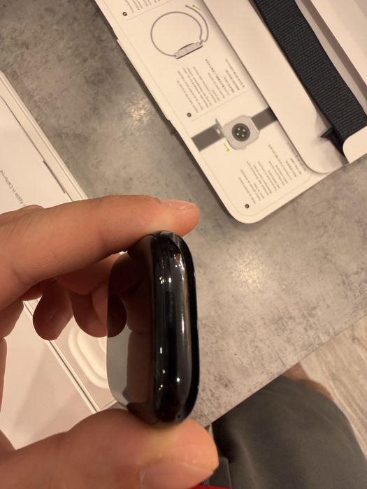 Продавам Apple Watch Series 10 (46 mm), цвят Jet Black + 2 години гаранция