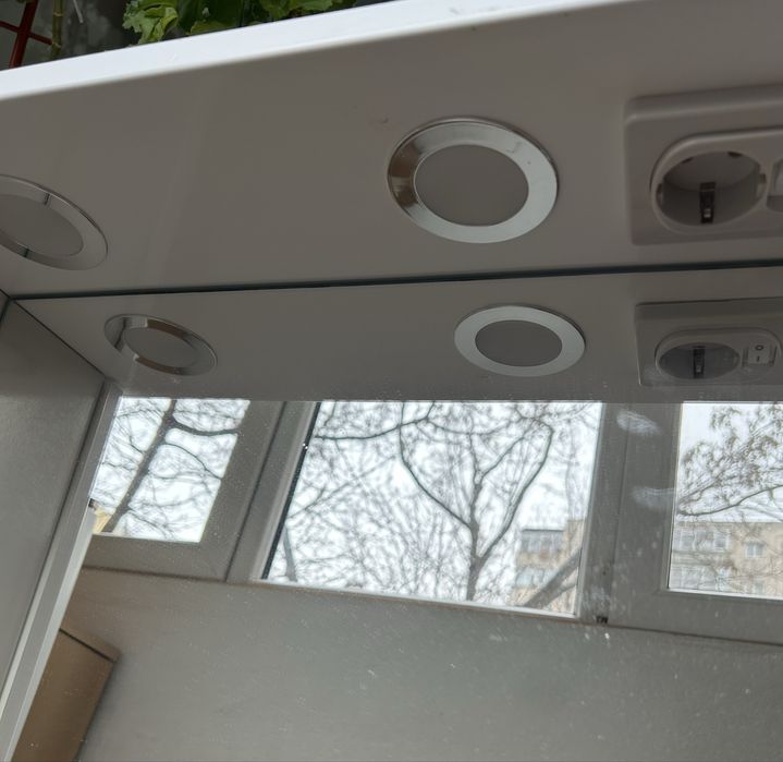 Oglinda baie in buna stare