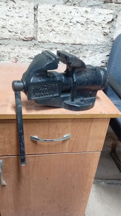 Продаются Тиски