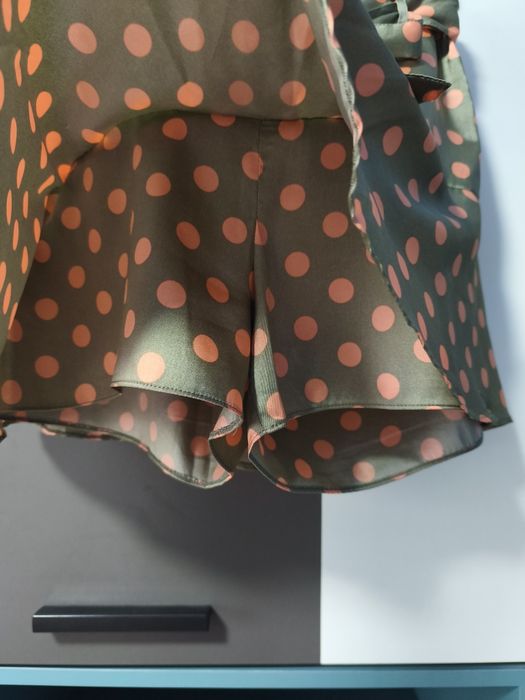 Bluza Zara dama si fusta Zara.