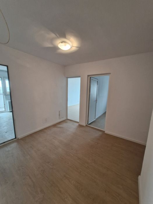 Vand apartament 4 camere metrou Lujerului