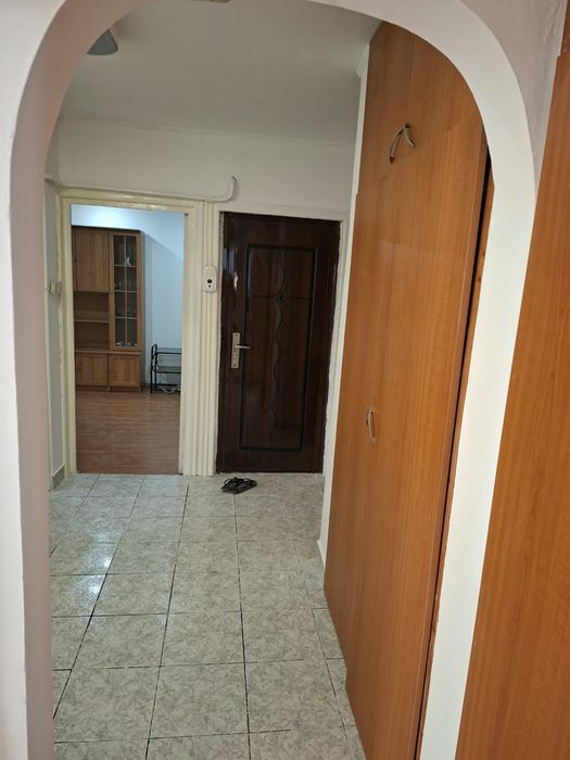Apartament 2 Camere Proprietar 52m Etj4 din 4 bloc din 89 str Traian zona Piata Centrala Oras Galati
