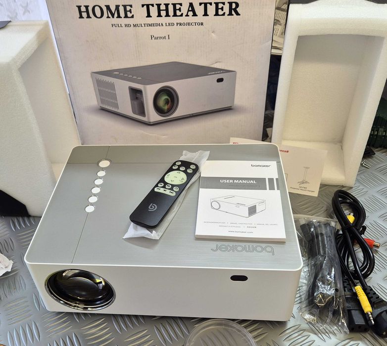 Bomaker Parrot 1 1080P LED проектор  300 ANSI Lumens 9000:1