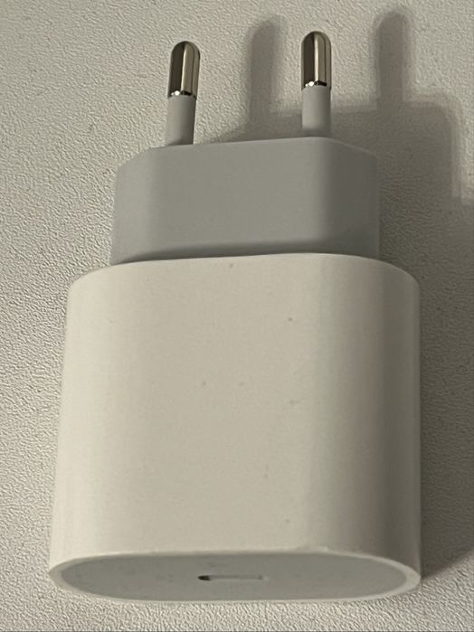 Incarcator original apple 20w