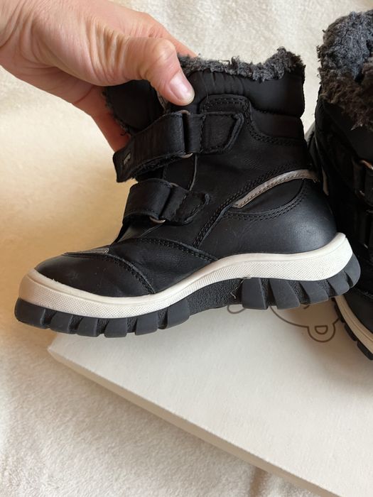 Апрески/Ботуши/обувки