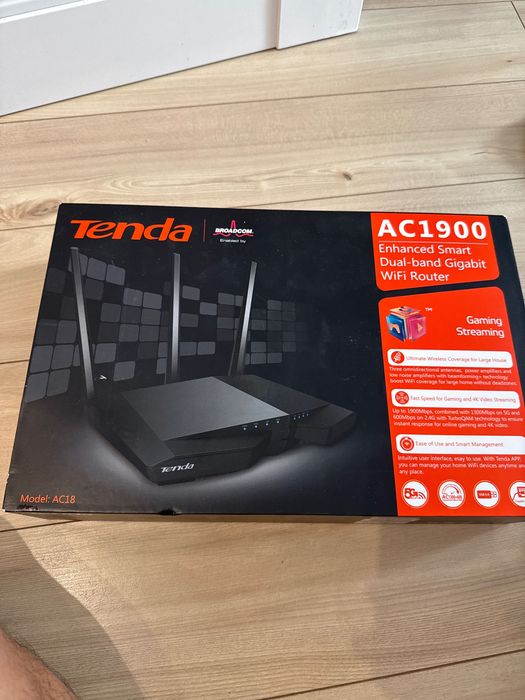 Wi-Fi роутер Tenda AC18 AC1900 в хорошем рабочем состоянии