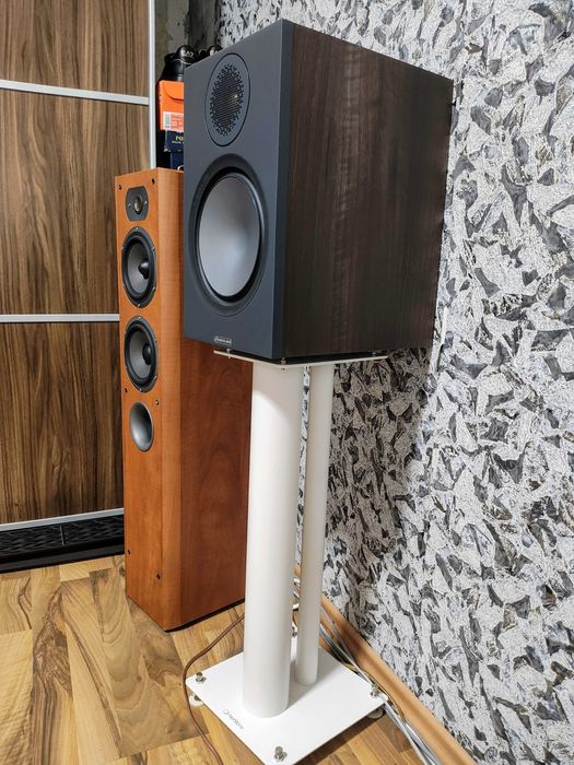 Monitor Audio bronz 100 плюс стойки NorStone.