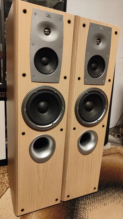 Тонколони JBL BALBOA 30